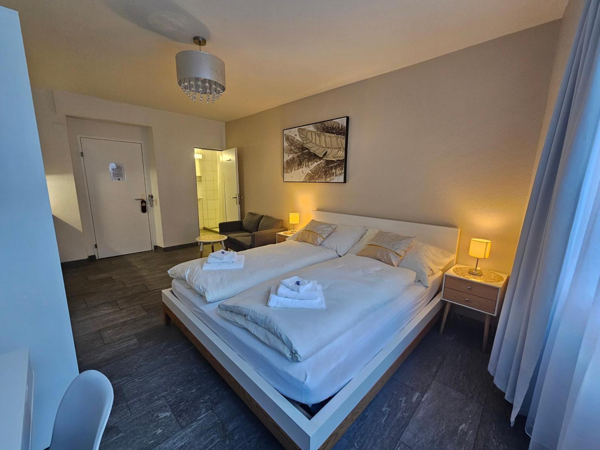 Hotel Surselva クール エクステリア 写真